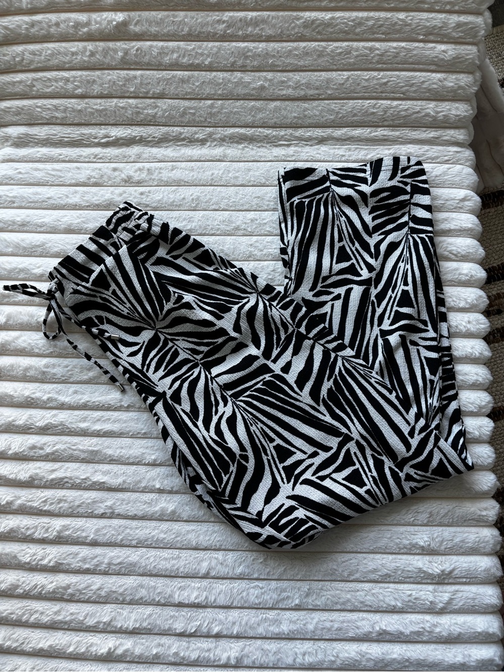 Soho Black & White Zebra-Print Drawstring Pants